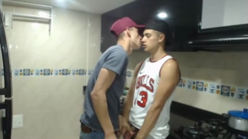 Boyfriend_Fuckme  11-08-2021